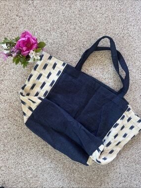 Mercado Global 
Blanca Tote - Denim Jaspe
